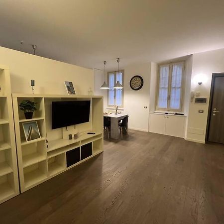 Florence Place Apartment Милано Екстериор снимка