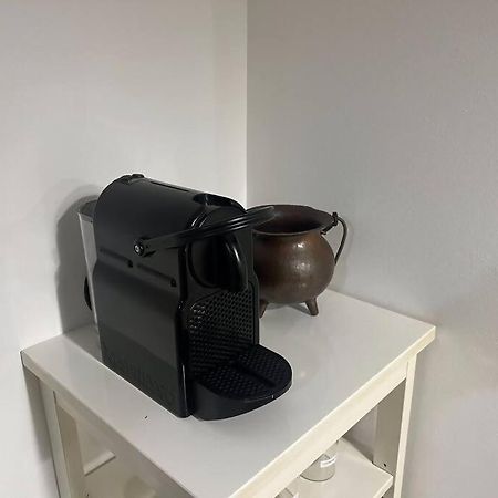 Florence Place Apartment Милано Екстериор снимка