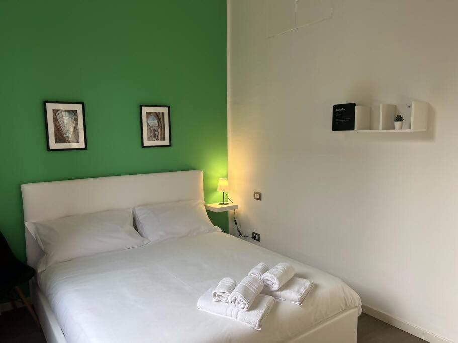 Florence Place Apartment Милано Екстериор снимка