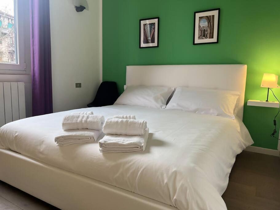 Florence Place Apartment Милано Екстериор снимка