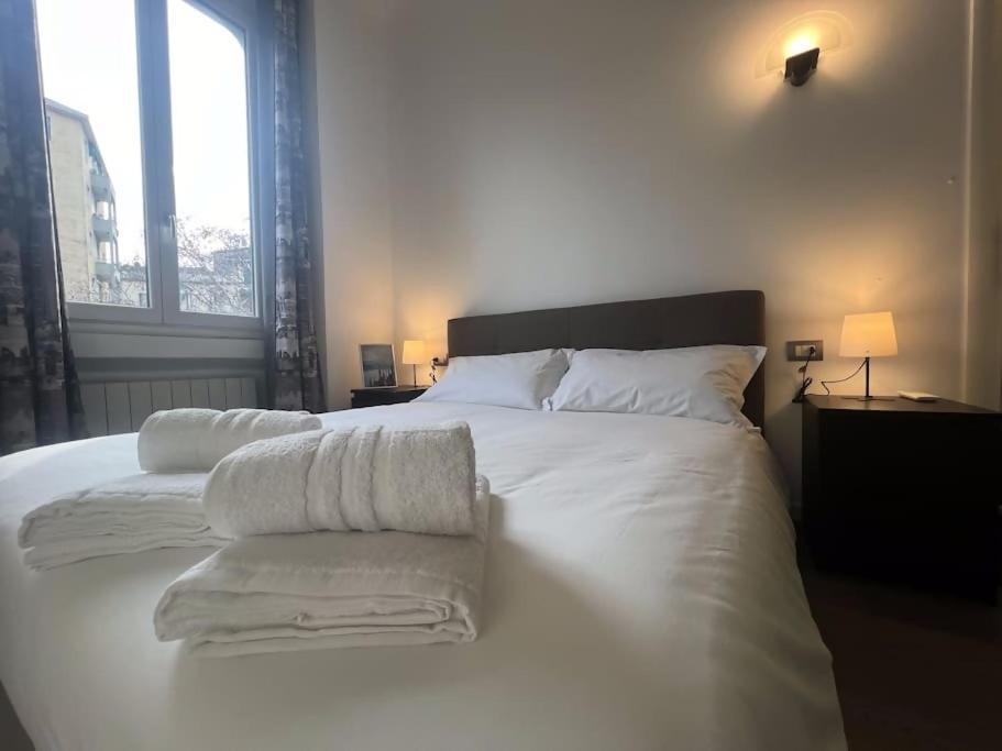 Florence Place Apartment Милано Екстериор снимка